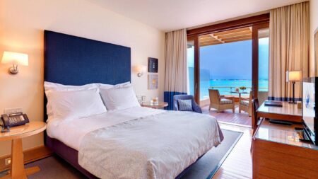 Amphitryon Hotel