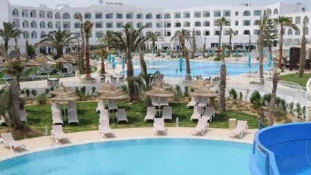 Hotel Nozha Beach Resort & Spa