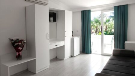 Navy Boutique Hotel