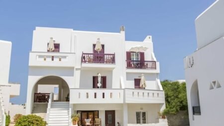 Pyrgos Beach studios