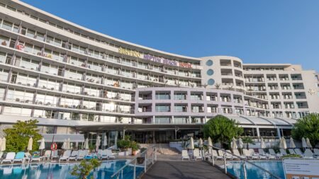 Sentido Neptun Beach