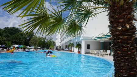 Zefir Hotel