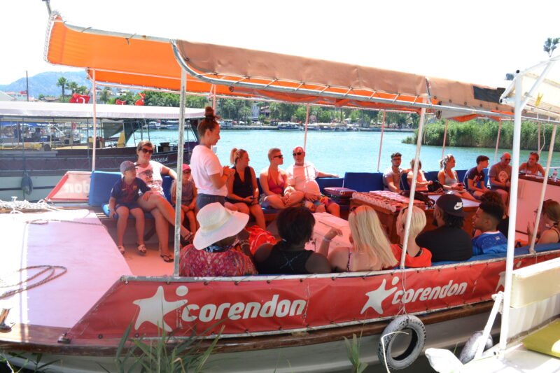 Excursiereis & Cook&apos;s Club Adakoy