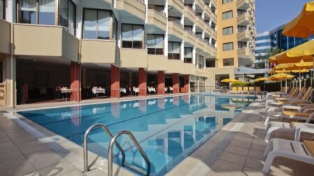 Palm Hotel