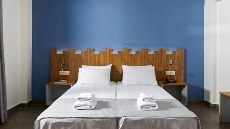 Pollis Hotel
