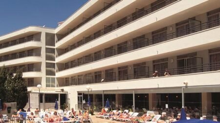 Aparthotel Esmeraldas