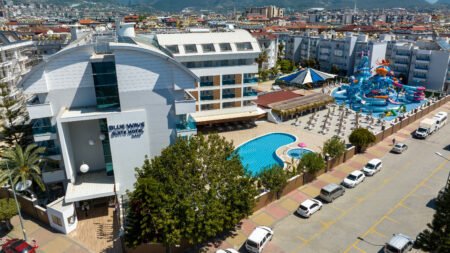 Blue Wave Suite Hotel