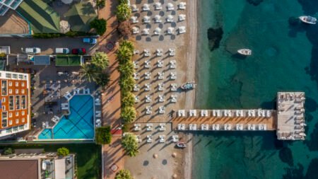 Cettia Beach