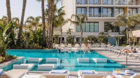 Aqua Hotel Silhouette & Spa (logies/ontbijt) - adults only