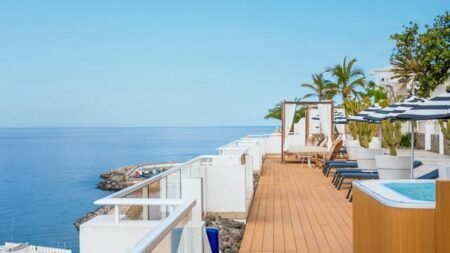 Aparthotel Marina Bay View - adults only