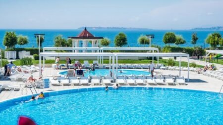 Aparthotel Premier Fort Beach
