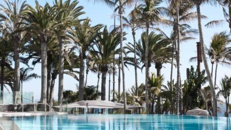 Hotel Fariones