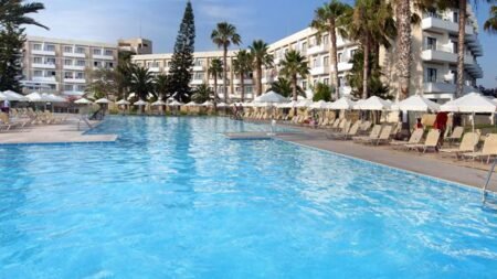 Hotel Louis Phaethon Beach