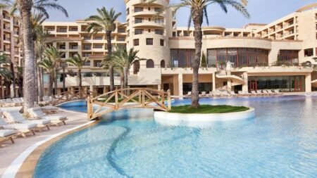 Hotel Mövenpick Resort & Marine Spa