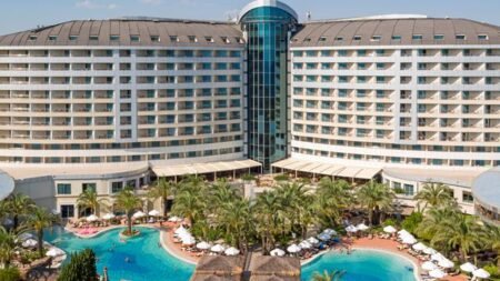 Hotel Royal Wings