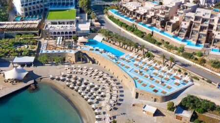 Zeus Eleva Mirabello Bay