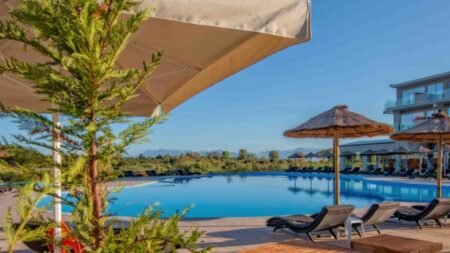 Ninos Laguna Holiday Resort