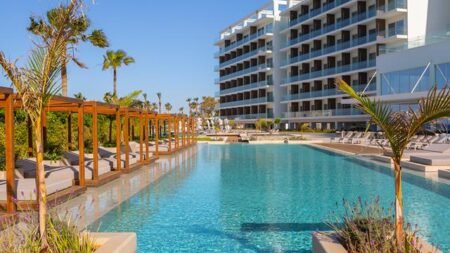 Tsokkos Chrysomare Beach Hotel & Resort