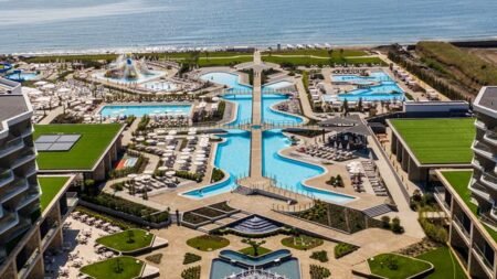 Wave Resort