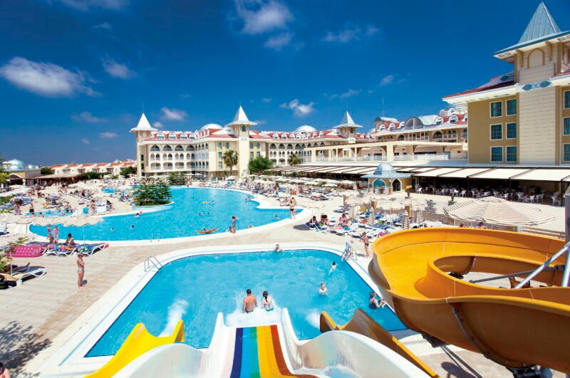 Side Star Resort