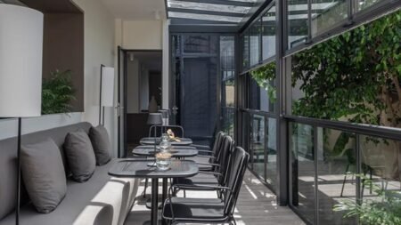 Bitzaro Hotel in town