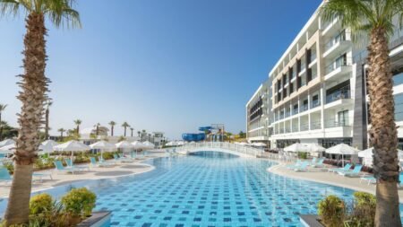 Diamond Deluxe Hotel