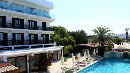 Dionysos Central Hotel