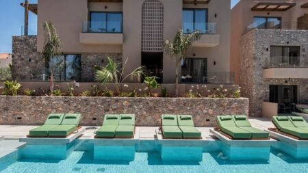 Paralos Venus Suites - adults only