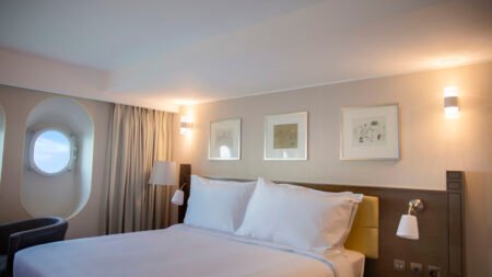 Queen Elizabeth 2 Hotel