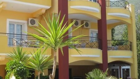Aparthotel Golden Star