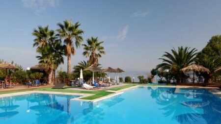 Hotel Clara Beach