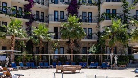 Hotel Golden Age Crystal