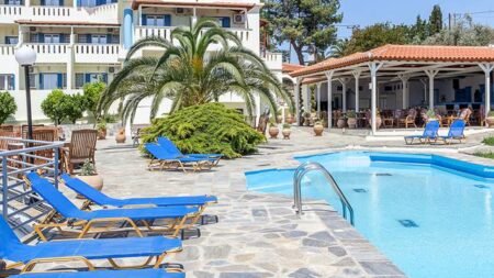 Hotel Stafylos Suites