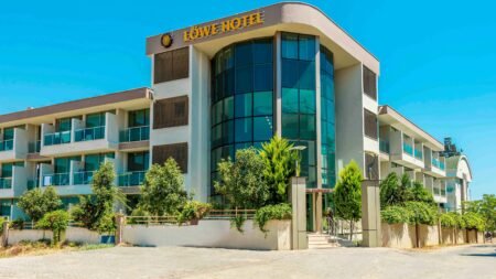 Side Lowe Hotel