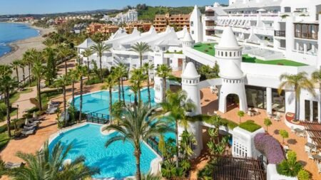 Hotel H10 Estepona Palace - logies & ontbijt