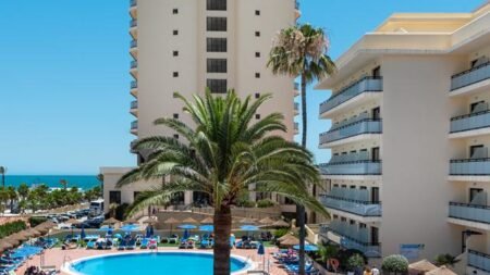 Hotel Puente Real