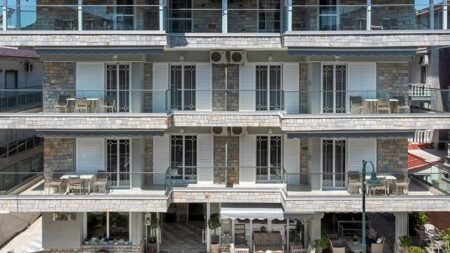 Ouzas Luxury Hotel