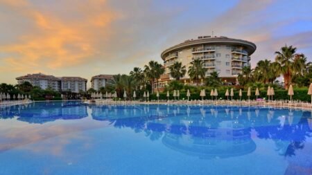 Seaden Sea World Resort & Spa