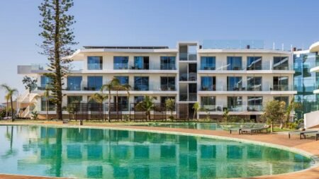 Castelo Suites Hotel