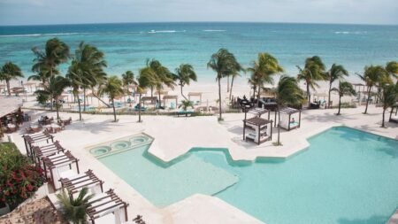 Akumal Bay Beach & Wellness Resort