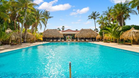 Livingstone Jan Thiel Resort & Gerard Joling