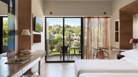 Fly & Go Esperos Palace