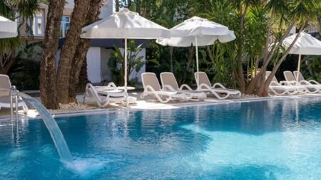 Hotel Side Village Family