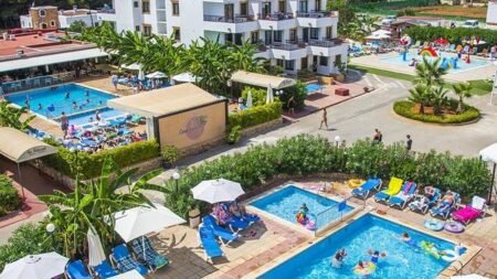 Invisa Aparthotel Casa Luis