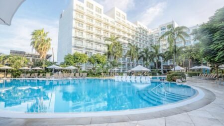 Sonesta Maho Beach Resort & Spa