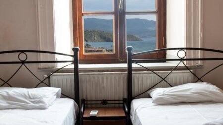 Studio's Lela's Kaptani Molivos